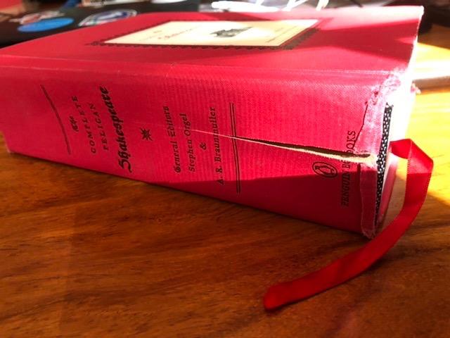 The Complete Pelican Shakespeare Hardcover – October 1, 2002 9780141000589 - Image 3