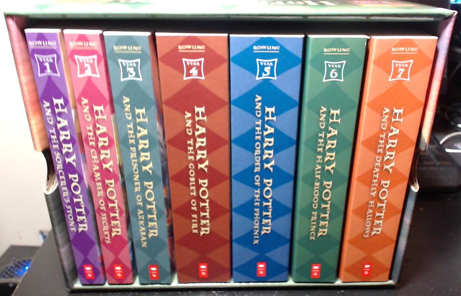 Harry Potter Paperback Box Set (Books 1-7) Paperback – Box set, July 1, 2009 9780545162074 - Image 7