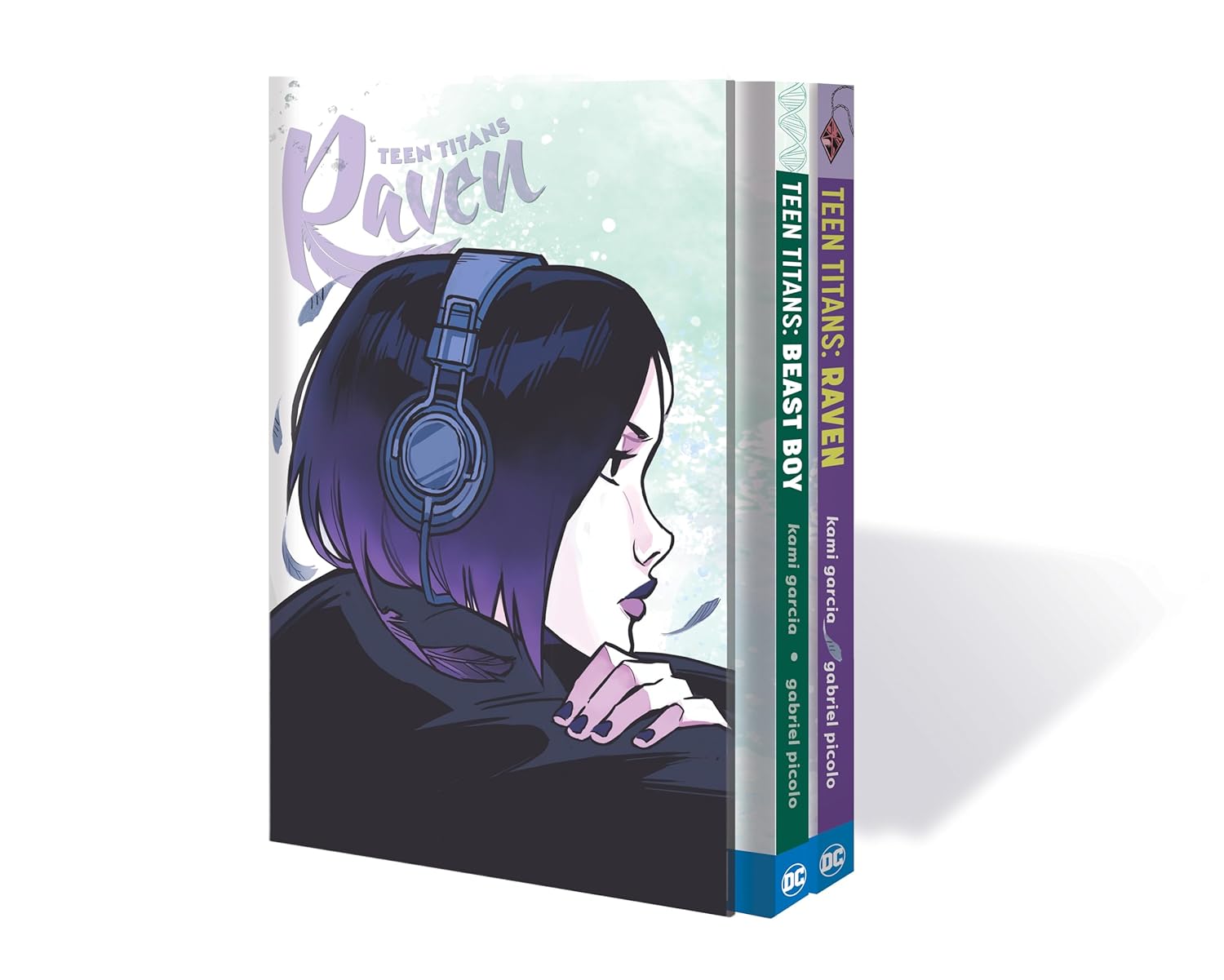 Raven / Beast Boy Hardcover – Sticker Book, November 10, 2020 9781779507068