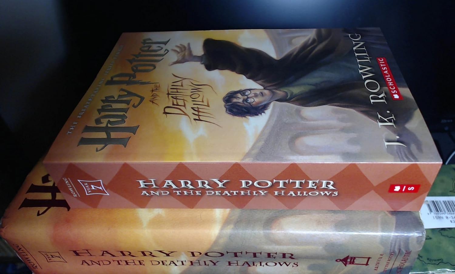 Harry Potter Paperback Box Set (Books 1-7) Paperback – Box set, July 1, 2009 9780545162074 - Image 5